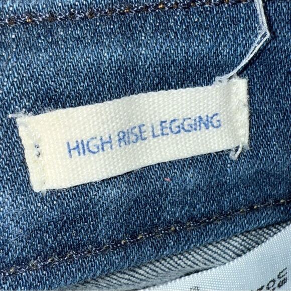 Levi's Women's High Rise Denim Leggings / Jeggings with Stretch Size 28 - Picture 5 of 7